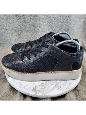 M4D3 Shoes Womens Size 9 Black Leather Low Top Sneakers *Read*